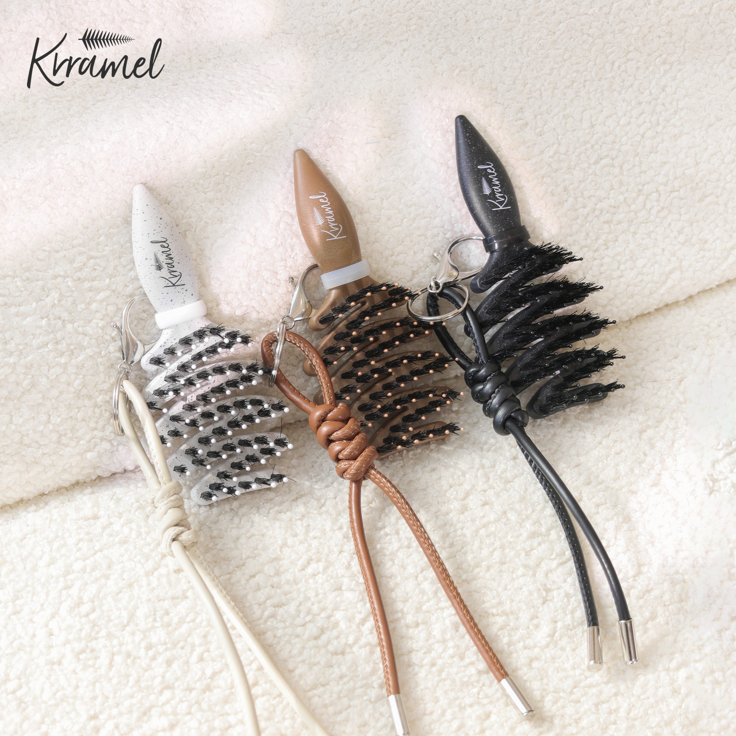 KRRAMEL【品牌限定】便携迷你梳挂绳吨吨梳编绳皮绳包包外出挂件