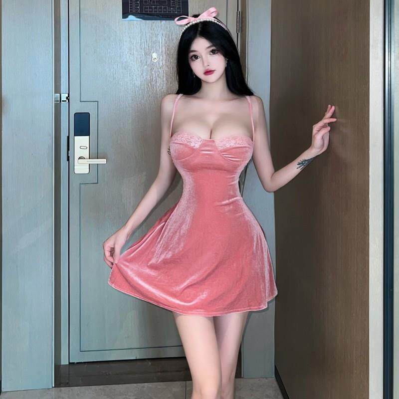 欧美2023跨境外贸性感辣妹吊带蕾丝A字丝绒紧身包臀连衣裙女