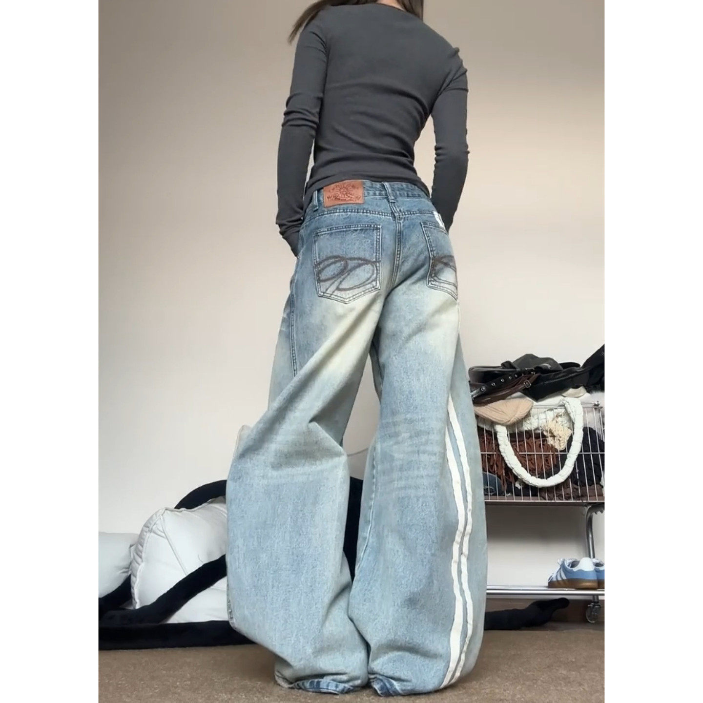 设计感刺绣印花弯刀直筒牛仔裤女宽松显瘦垂感水洗阔腿拖地裤,女装/女士精品,牛仔裤,淘宝优惠券,粉丝福利购,淘宝优惠卷