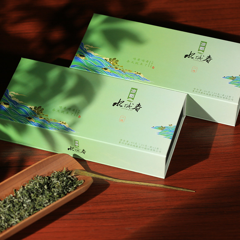 贵州凉都春乌蒙云雾早春雾竹一级绿茶20g*5盒明前春茶长烟条包装