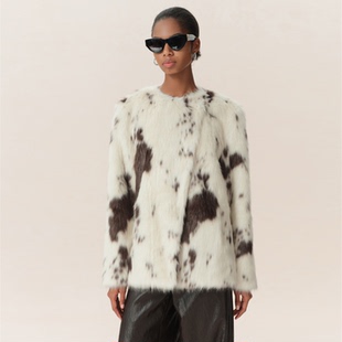 Fabrique 游牧风奶牛纹圆领偏门襟环保皮草外套2025年冬季新品