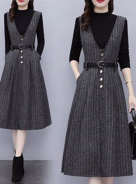 长款毛呢加厚背带裙2025秋冬季新款修身连衣裙显瘦时尚大码裙子女