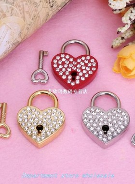 New Diamonds Vintage Old Antique Style Mini Archaize Padloc