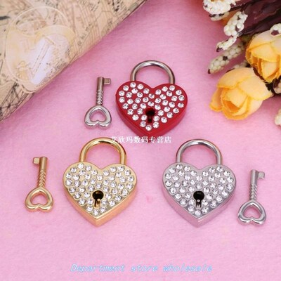 New Diamonds Vintage Old Antique Style Mini Archaize Padloc