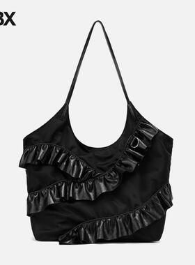 Deinet Frill Big Bag In Black 单肩包女HBX