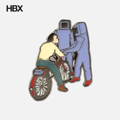 Undercover Cycling Metal Pin Pins胸针男HBX