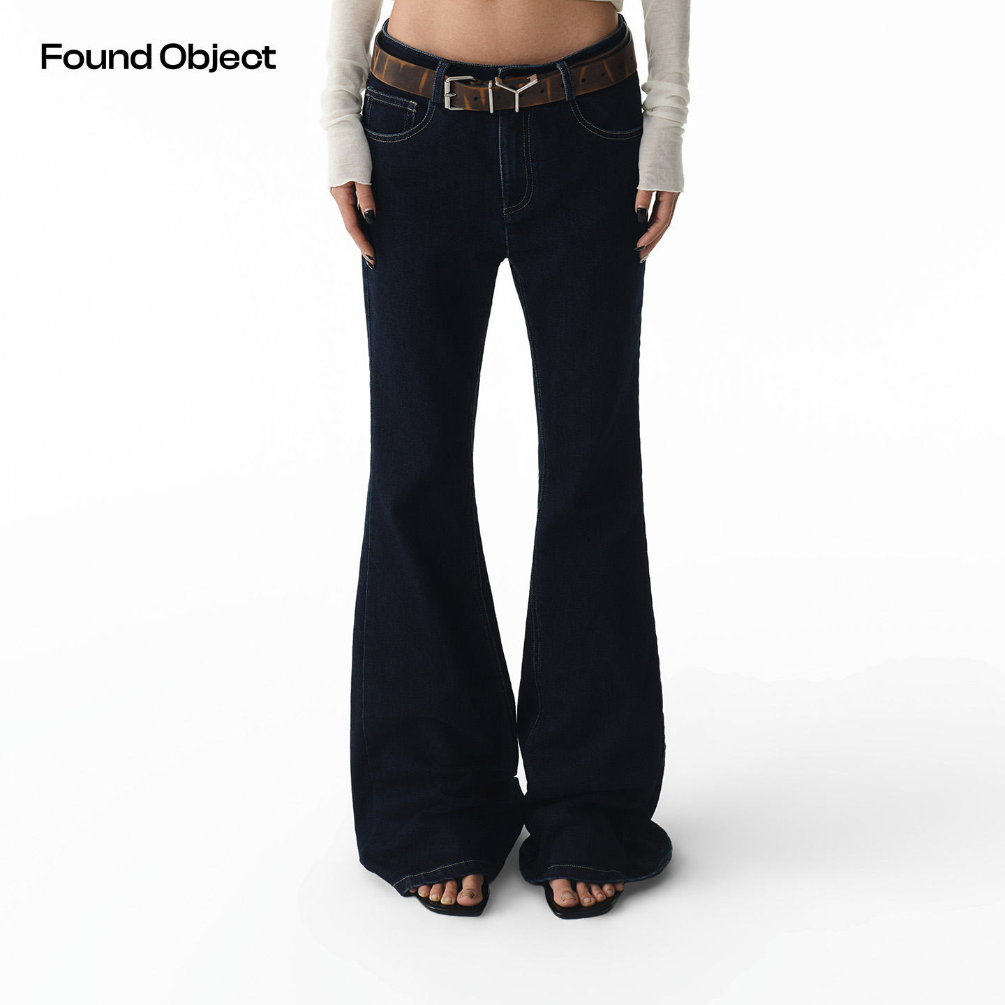 Found Object低腰水洗深蓝微喇牛仔裤Indigo Architectural Flare