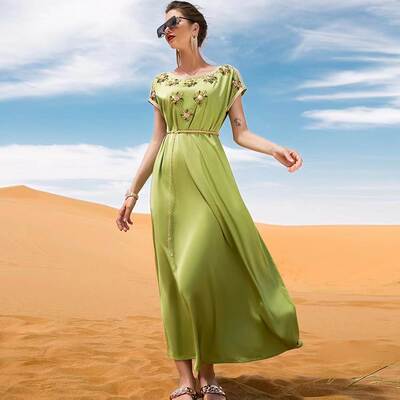 重工手工缝钻短袖度假连衣裙Short Sleeve Hand Sewn Drill Dress