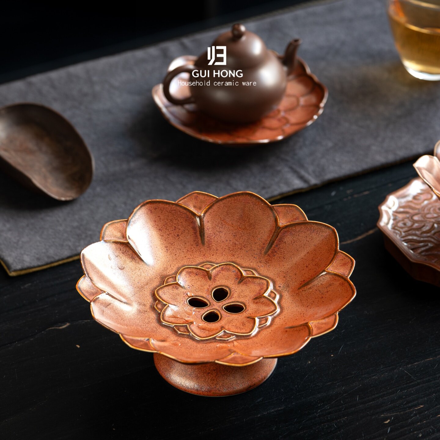 归鸿红金釉莲花水果盘中式复古陶瓷沥水盘家用茶席点心盘干果盘