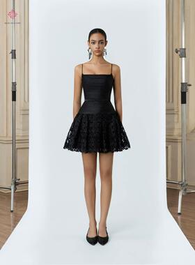 DeTHEIA越南品牌O'RE Hill O'ER DALE系列方领迷你连衣裙定制