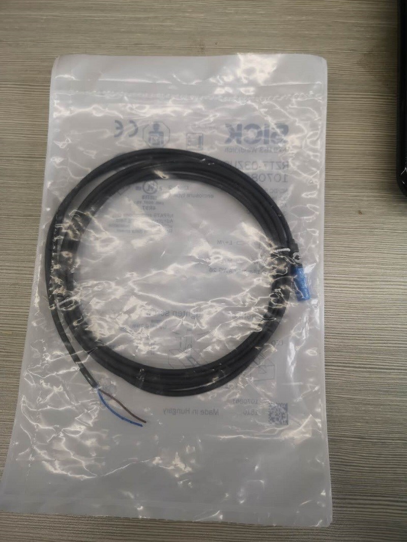 SICK SENSORS FOR T-SLOT CYLINDERS RZT7-03ZUS-KU0 AC/DC 2-wir