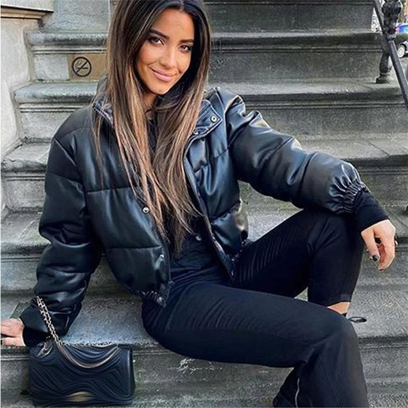 clotheswomenaickrLadj