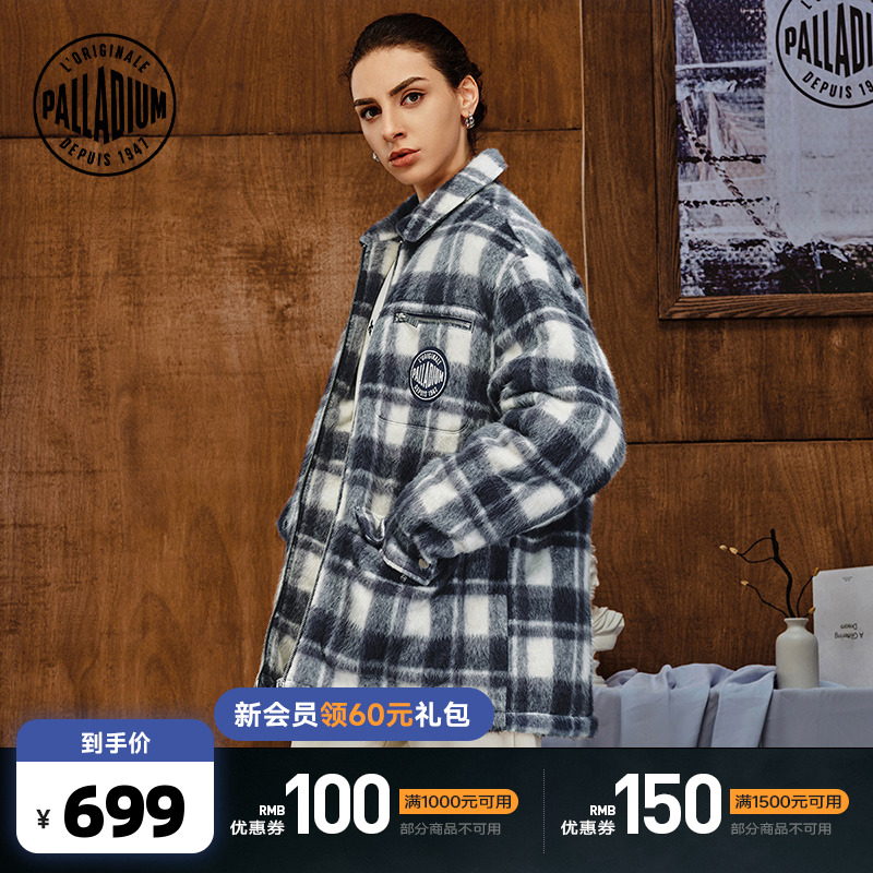 前侧双插口袋设计，背后大图案设计