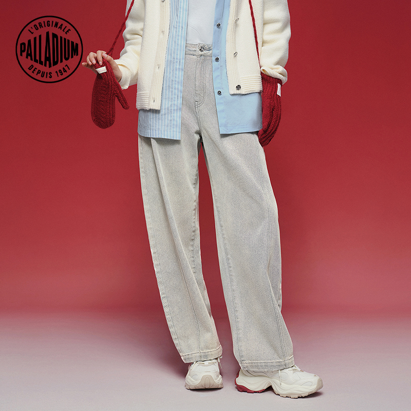 独特的弯刀裤设计，增加了立体感和时尚度