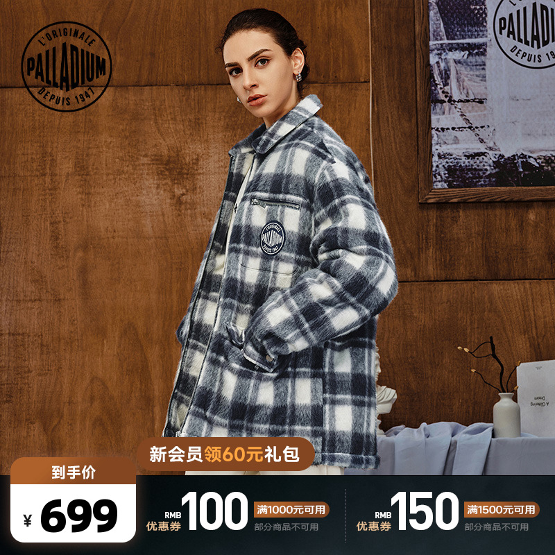 前侧双插口袋设计，背后大图案设计