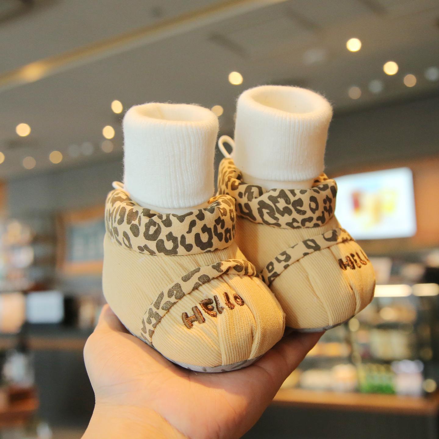 冬季婴儿加绒鞋0-12个月男女宝宝地板袜软底防滑保暖婴步前棉鞋