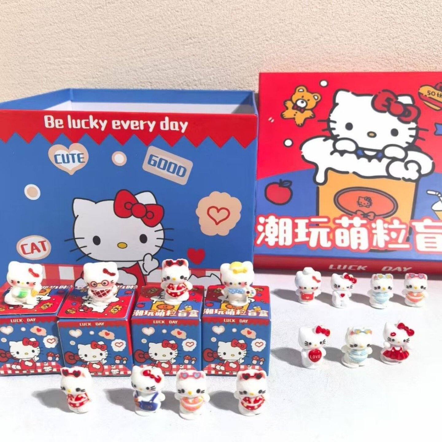 KT猫潮玩萌粒盲盒树脂桌面摆件