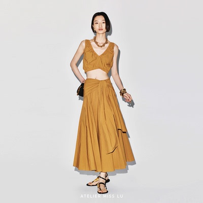 弹力抽褶设计V领花苞短上衣