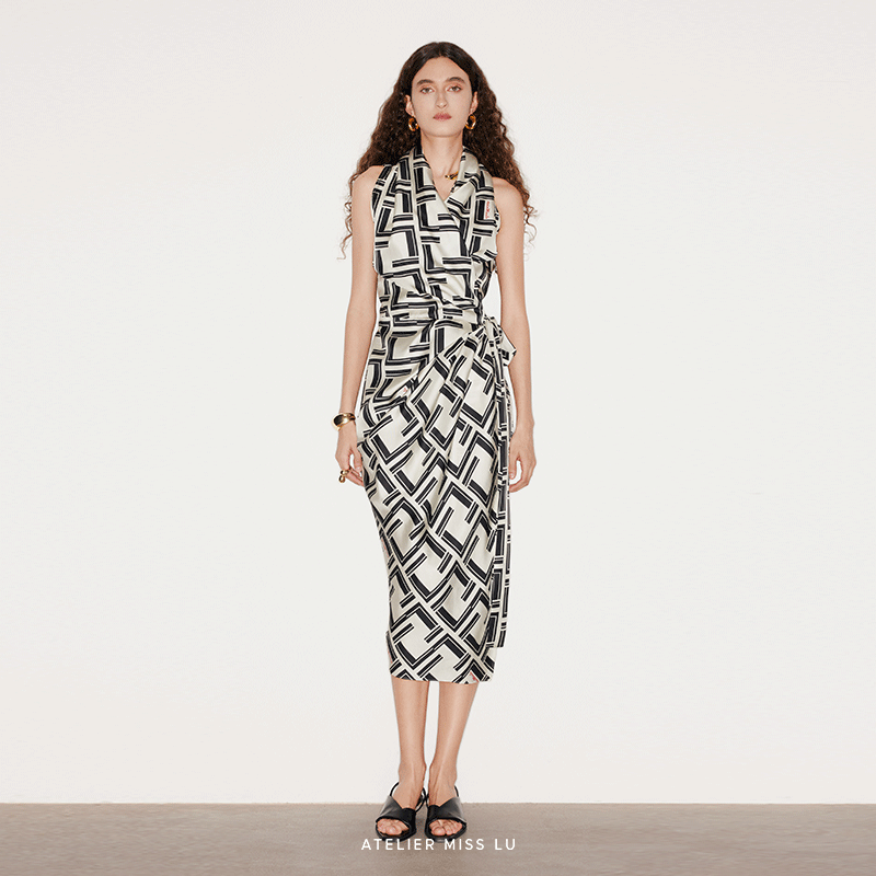 字母印花桑蚕丝裹身连衣裙