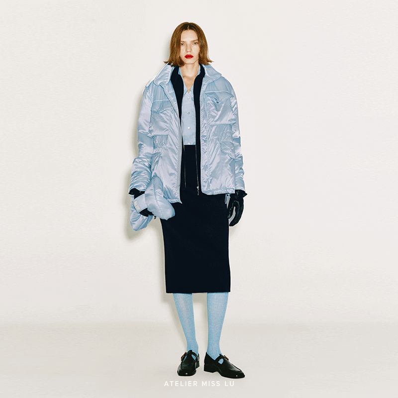 2024冰川蓝梯形手腕包