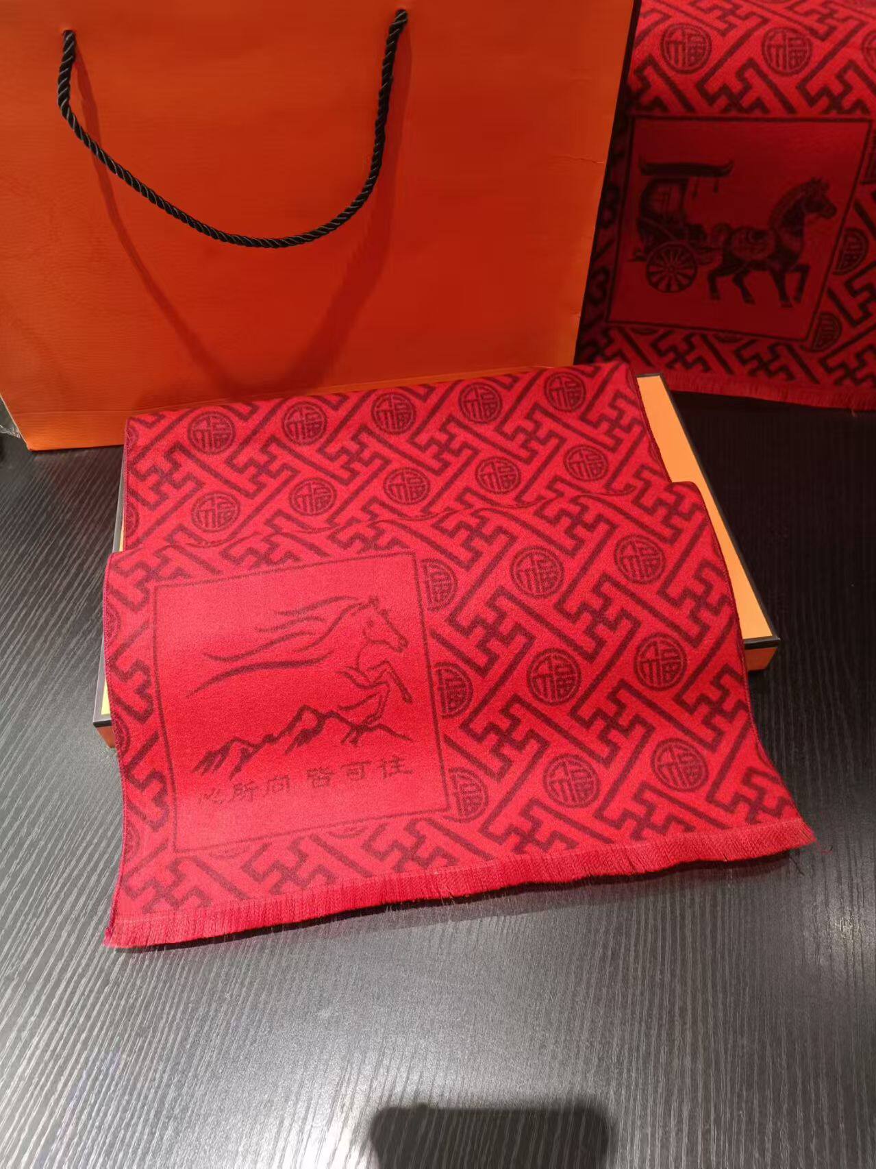 大红色中国红围巾男女冬季马年新款本命年围脖送长辈爸爸妈妈礼物