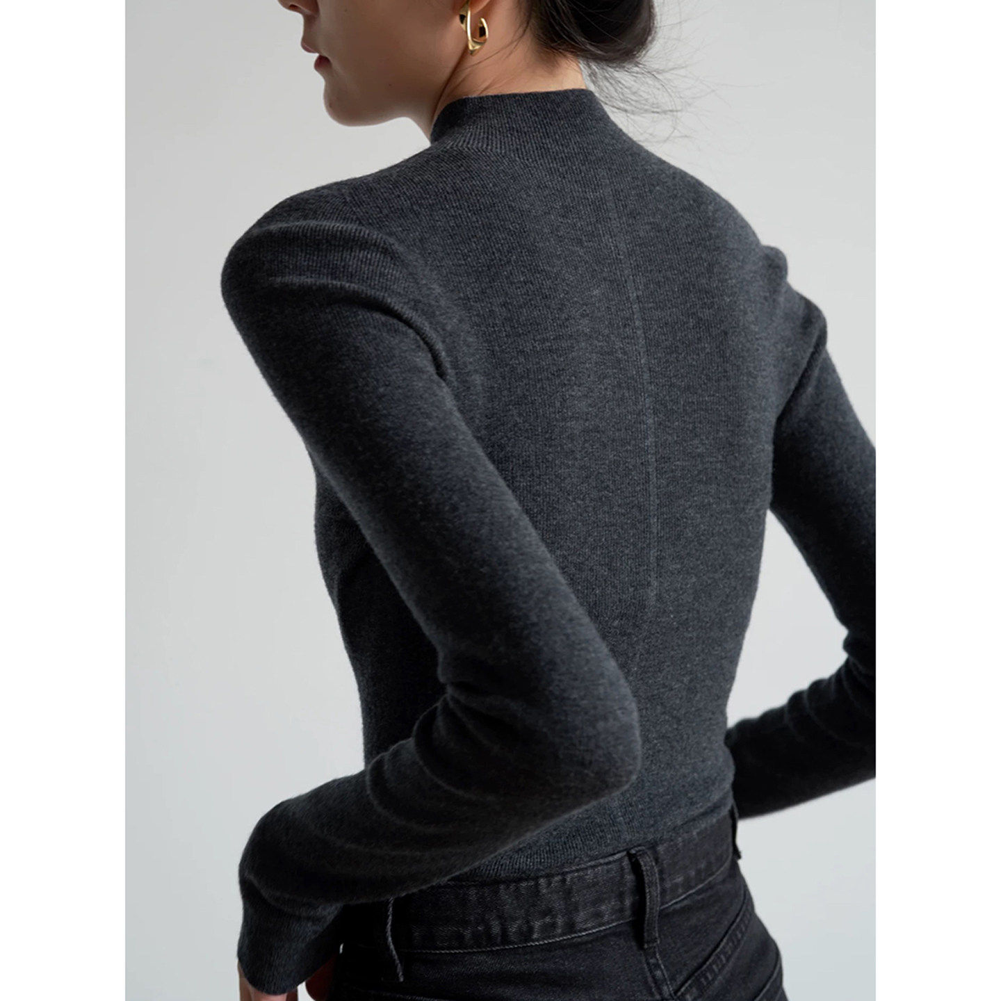 无缝一体羊毛衫女秋冬高级感半高领内搭毛衣针织衫显瘦打底衫上衣