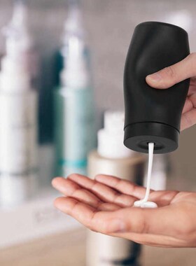 Portable 240ml Silicone Manual Squeezing Liquid Soap Dispen