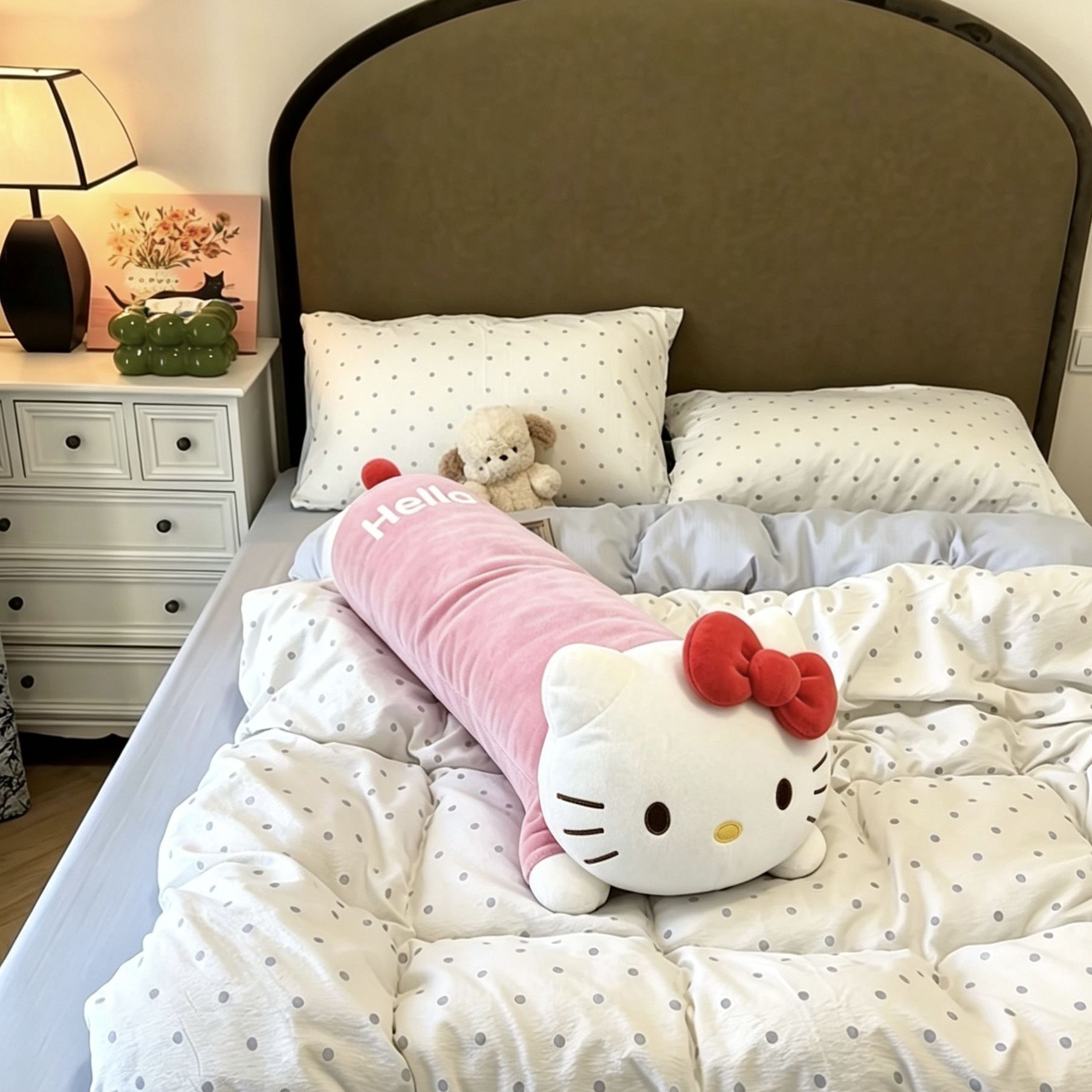 KT猫咪长条抱枕女生床上睡觉夹腿毛绒玩偶卡通沙发靠枕生日礼物