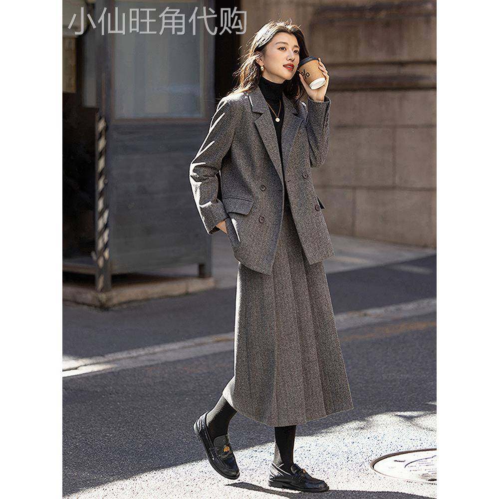 德玛纳商务通勤西装套装女25冬季新款翻领西服上衣百褶半裙两件套