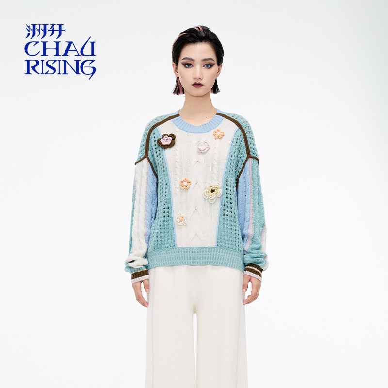 彩色钩花圈圈羊绒套头衫