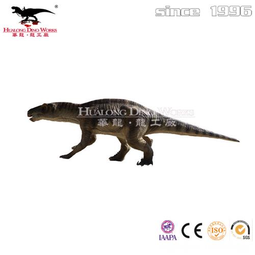 自贡仿真恐龙模型制作工厂室内外慈母龙觅食仿真机械电动物模型