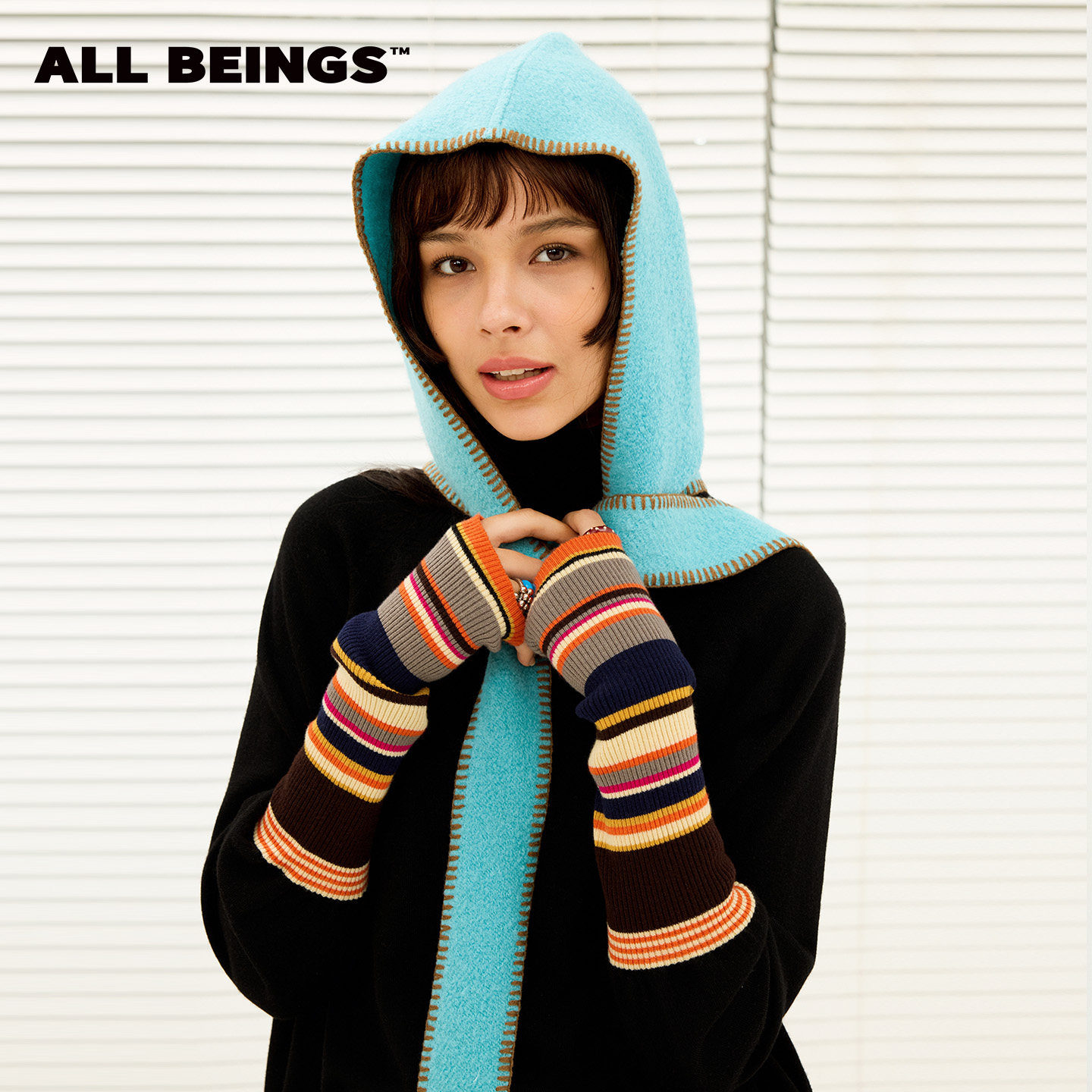 ALL BEINGS2026AW秋冬新款湖蓝色装饰一字贝羊毛呢兜帽围巾
