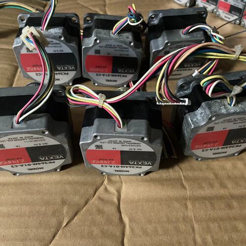 议价VEXTA东方步进电机PK264M-01A-C2，6线，带插可维修