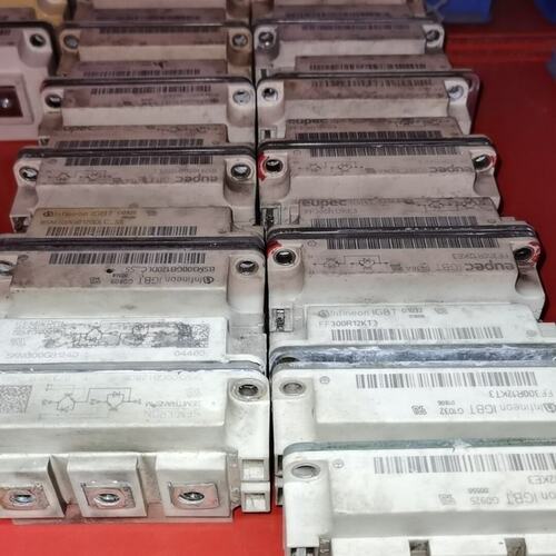 议价FF300R12KE3 BSM300GB120DL可维修