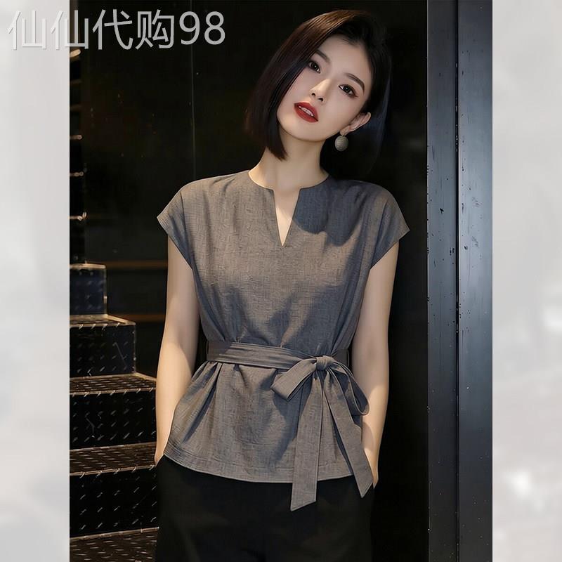 别致灰色无袖衬衫女装夏季2026年新款系带收腰显瘦上衣高级感小衫