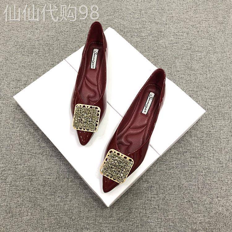 真皮尖头平底单鞋女2026新款春秋酒红色低跟水钻方头浅口软底瓢鞋
