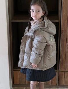 实体店处理儿童羽绒服韩系男女童中大童宝宝加厚保暖连帽时尚外套