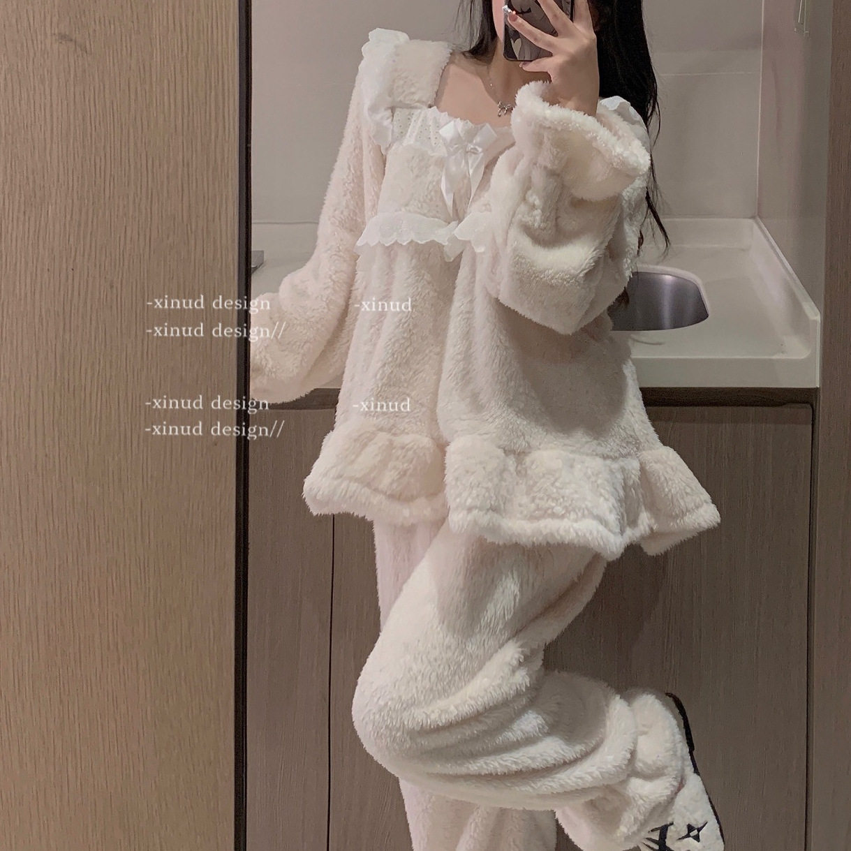 高级感花边睡衣女珊瑚绒秋冬新款宫廷风睡裙加绒法兰绒家居服套装,女士内衣/男士内衣/家居服,睡袍/浴袍,淘宝优惠券,粉丝福利购,淘宝优惠卷