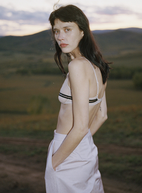 HER SENSES/何识重构系列网布简约拼接长三角钢圈文胸B117