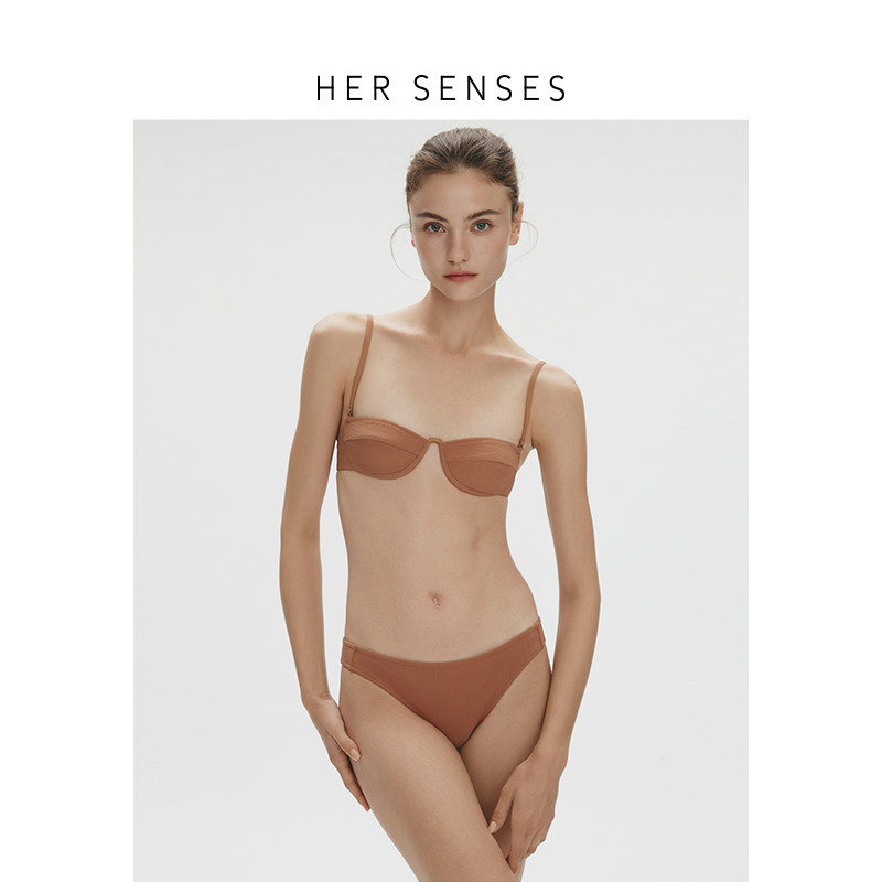 HER SENSES/何识度假系列简约舒适1/2钢圈条纹分体泳衣上装S007