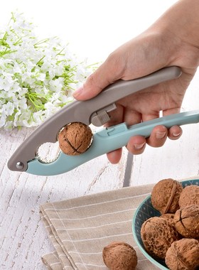 PP Plastic Walnut Clip Pecan Fruit Nut Shelling Tool Fruit O