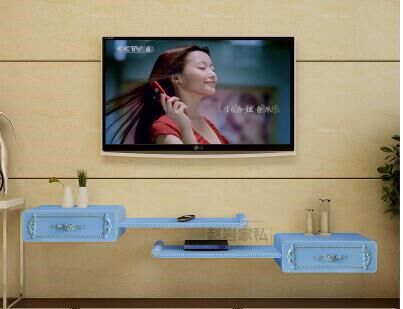 European carve patterns or designs on woodwork TV ark hangin