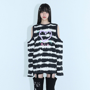 卫衣 美少女印花条纹圆领宽松露肩长袖 CLUT STUDIO