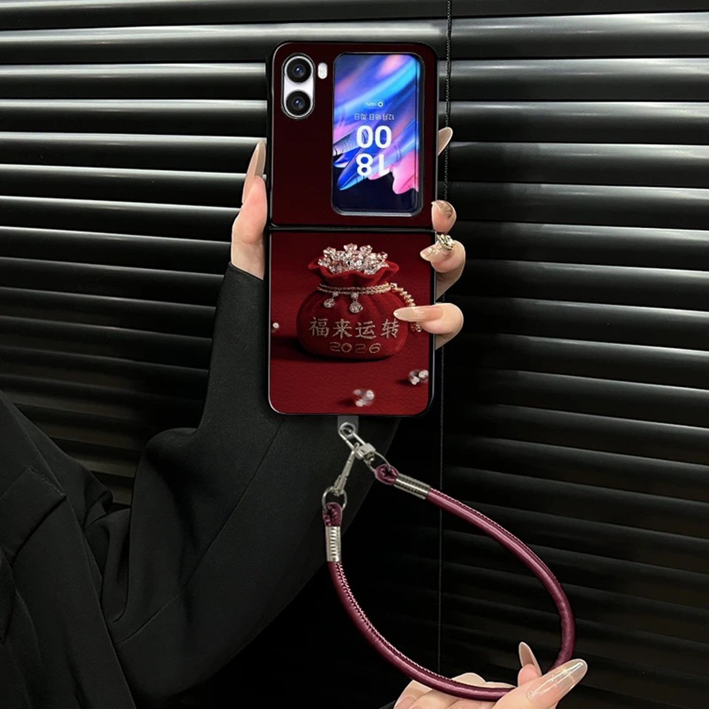2026福来运转贴皮折叠适用OPPOfindn2flip手机壳新款简约OPPOfindn2flip外壳防摔硬壳带手链防丢失保护壳女款