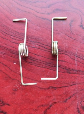 Open and close spring of semi-automatic washing machine