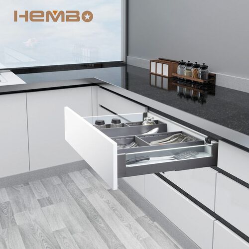 HB1888-B03  Inner Classcial box with side square railings an