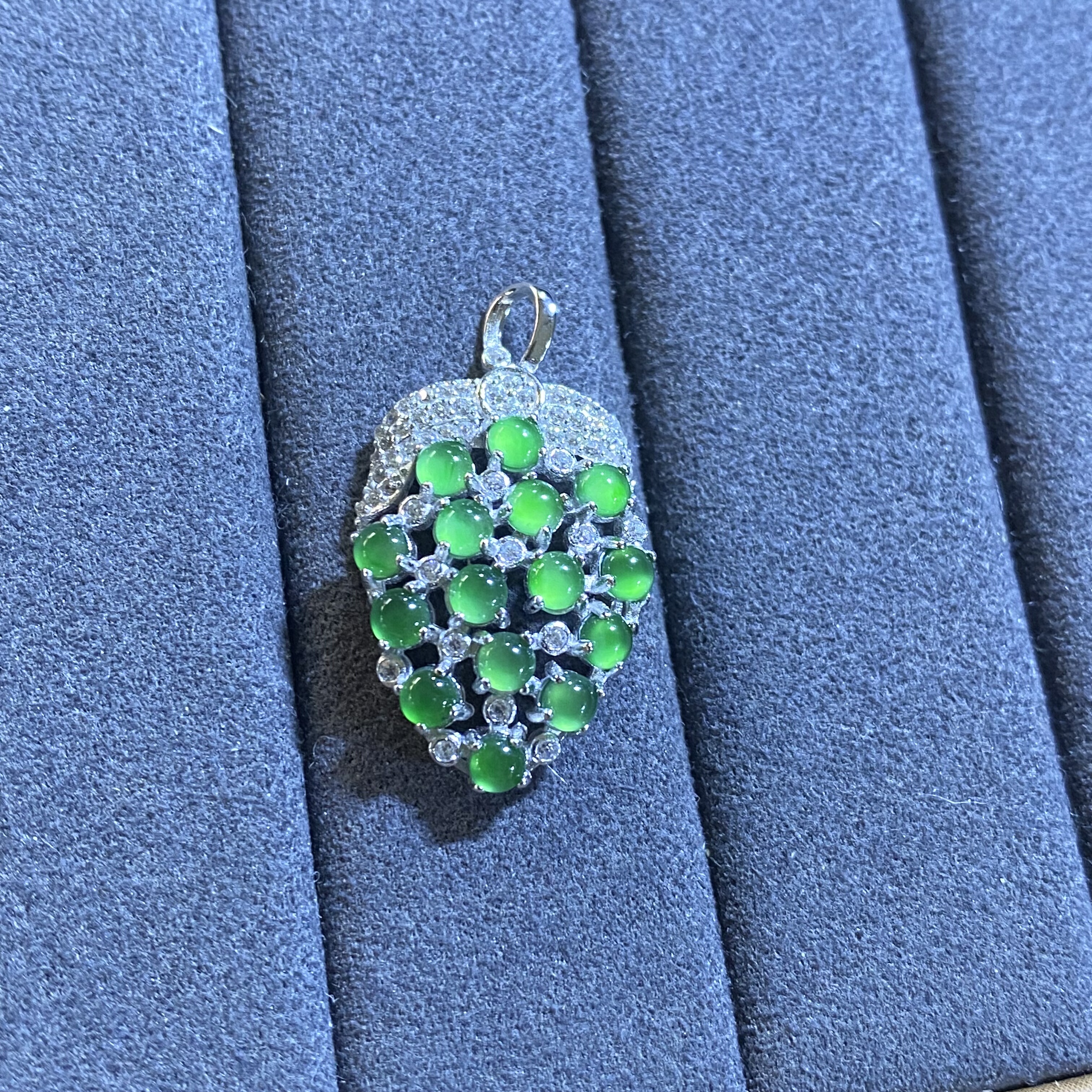 新款A货冰种翡翠吊坠情人节生日礼物S925银镶嵌电镀18K金防过敏