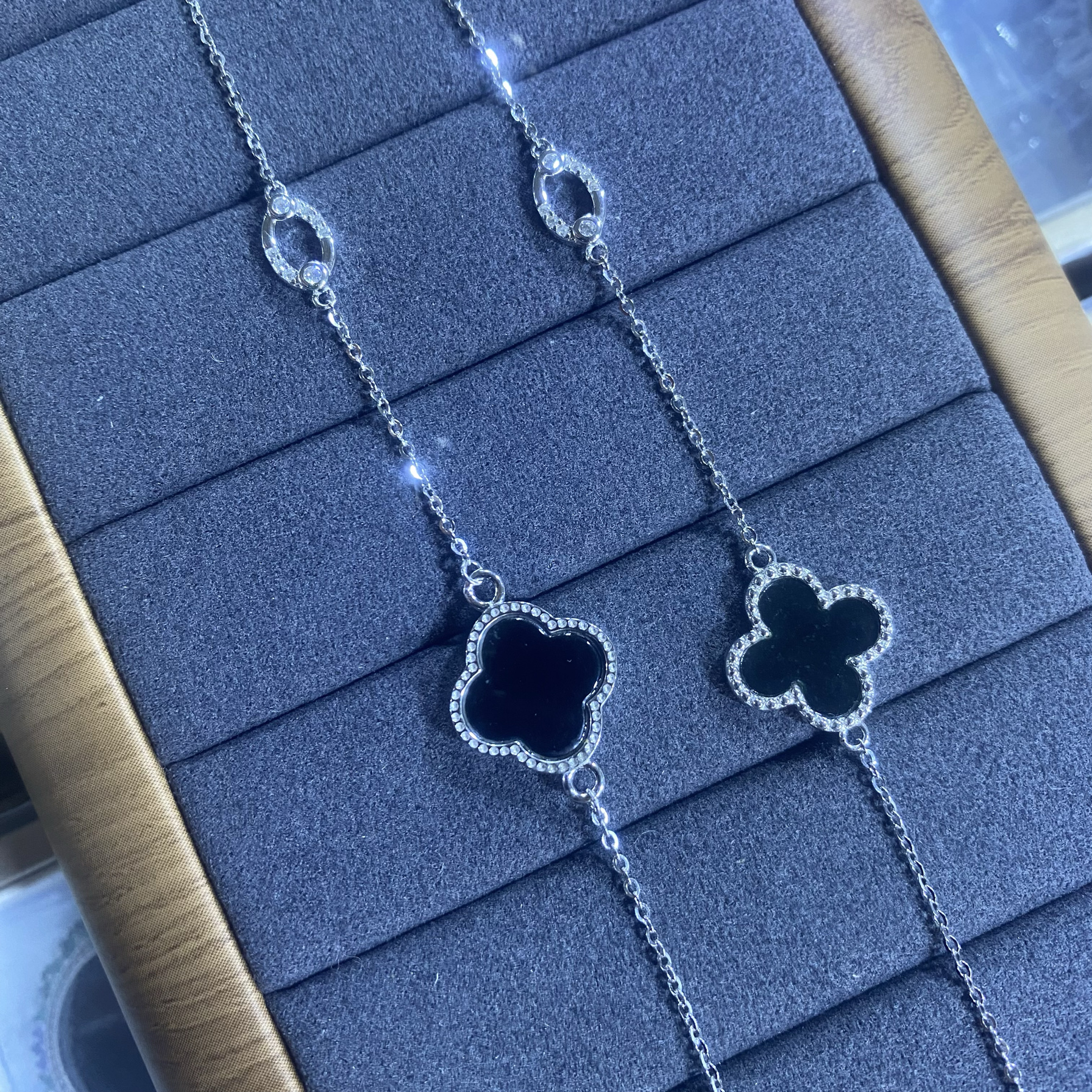 S925银四叶草手链女日韩版简约学生森系清新个性闺蜜礼物墨翠手链