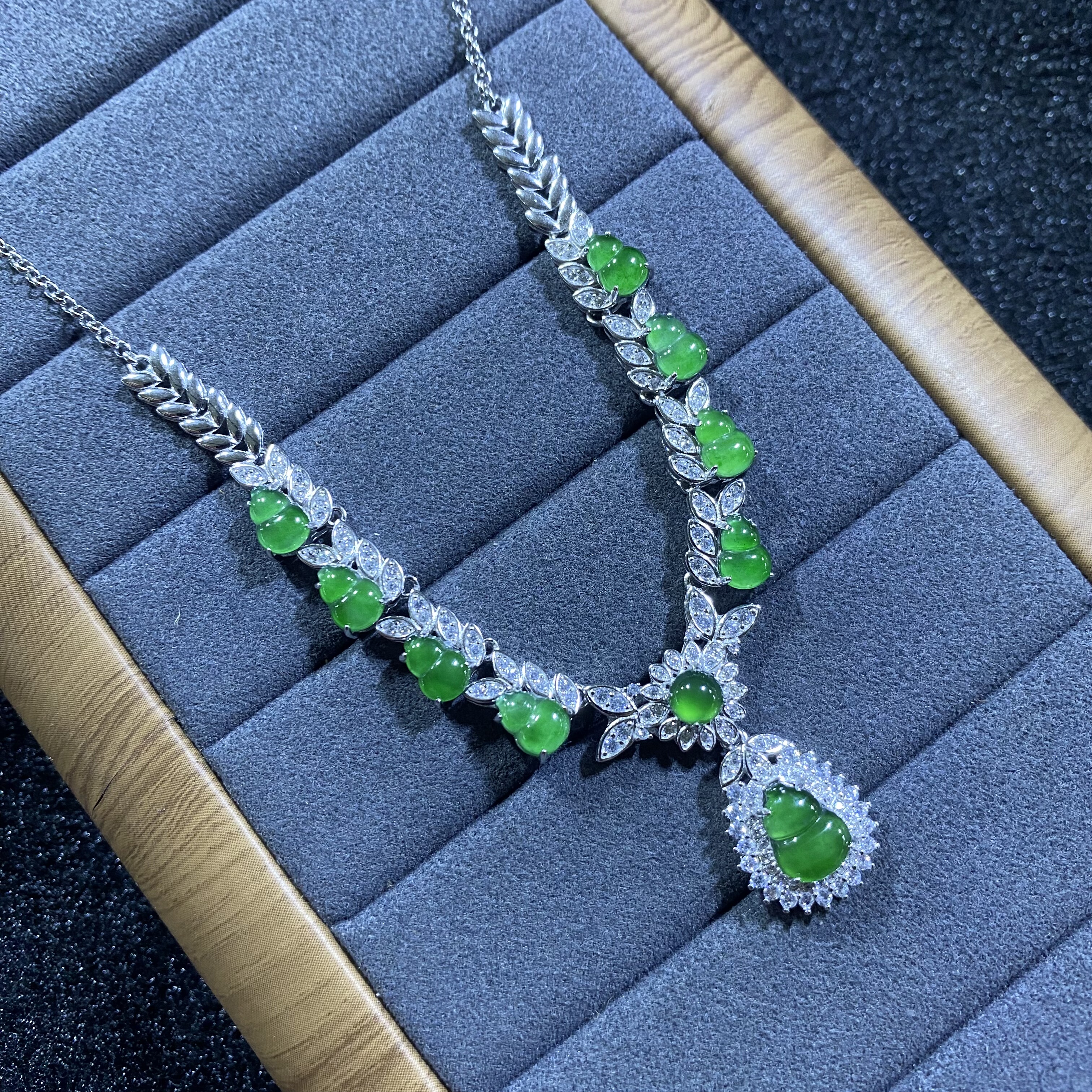 新款A货冰种翡翠葫芦项链情人节生日礼物S925银镶嵌电镀18K金