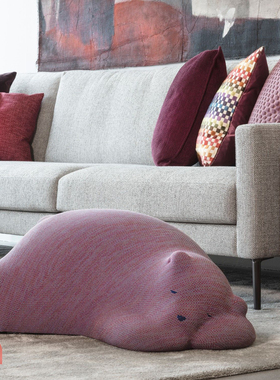 现货 瑞士进口Vitra Resting Bear 可爱睡熊造型纺织坐枕/坐垫
